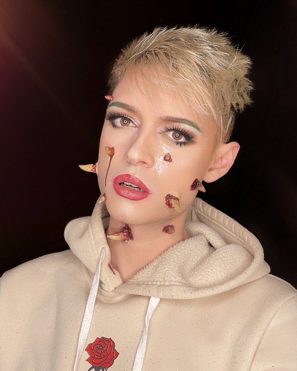 Stef_Stars's tweet image. 🥀 𝒞𝒶𝓊𝓈𝑒 𝓎𝑜𝓊 𝒶𝓃𝒹 𝐼, 𝓌𝑒 𝓌𝑒𝓇𝑒 𝒷𝑜𝓇𝓃 𝓉𝑜 𝒹𝒾𝑒… ✍🏻 ༝  

#mua #stefstars #specialeffectsmakeup