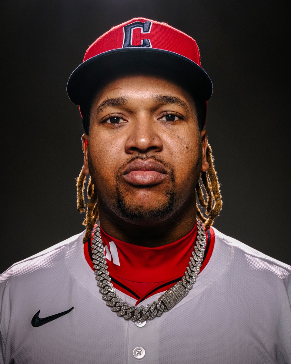 On pace to maintain our "best looking team in baseball" status.
#GuardsSpring