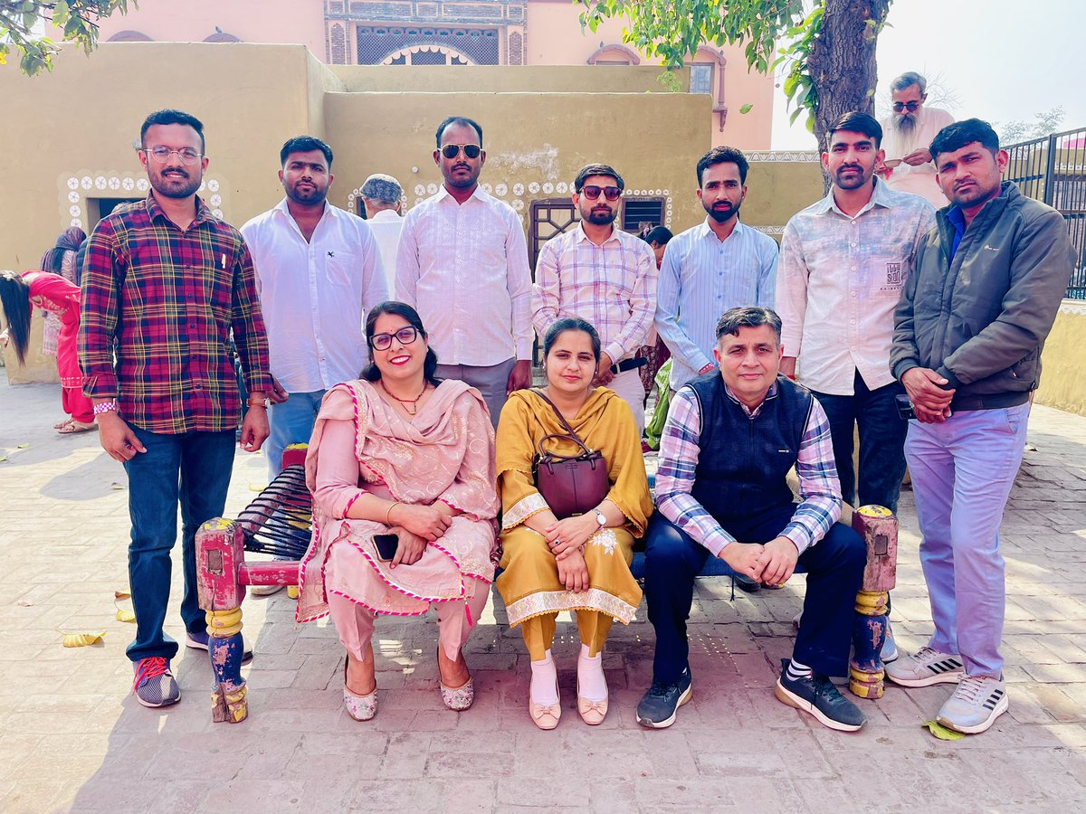 Swaroop53845146's tweet photo. Sadda Pind is a museum of vibrant, Punjabi culture that offers visitors a unique experience of the art, culture and rich heritage of rural Punjab. This renovated village takes you back to the past, allowing you to experience the traditional lifestyle of Punjab. Through historical reconstruction, live presentations and interactive exhibitions, Sadda Pinda brings to life the essence of Punjab's rural past.

Located in the holy city of Amritsar, just 8 km from the Golden Temple and 7 km from the airport, Sadda Pind offers an ideal place to spend a weekend with family and friends or stay for a short time.

Sadda Pind's team has over 35 years of experience in hospitality and administration. Sadda Pind is an effort to reshape Punjabi culture and hospitality through commitment and world-class service.

There is something new for everyone in Sadda Pinda. Young people can connect with their roots and understand the traditions and values of their fathers and ancestors. Elderly people can remember their happy moments. Foreign tourists can experience the real Indian rural lifestyle, while tourists from other states of India can experience real Punjab at one place.