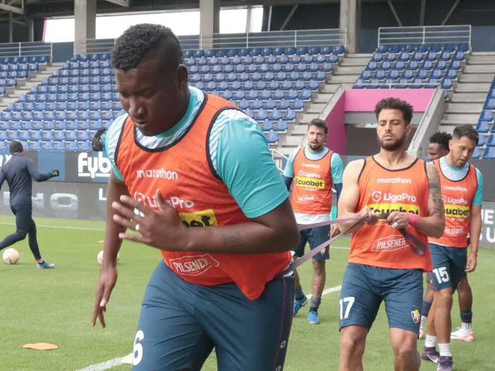 Refuerzo de peso para Libertad. JJ Cifuentes vestirá los colores del conjunto lojano.