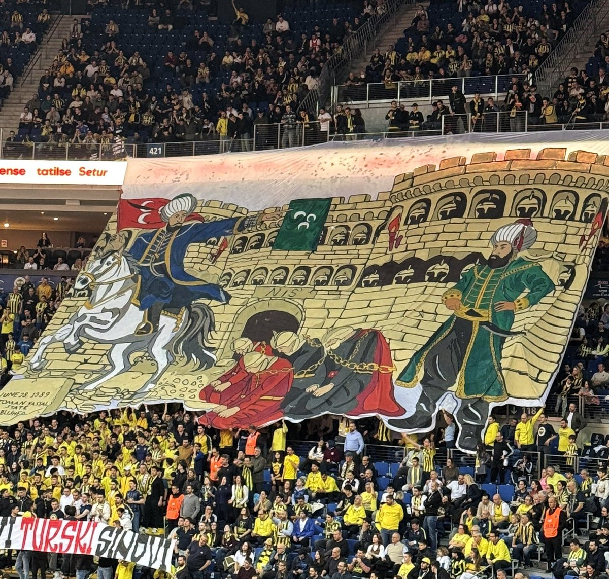 Türk'ün kalbinin attığı takımdır Fenerbahçe...

🇹🇷💛💙

#FenerbahçeBeko