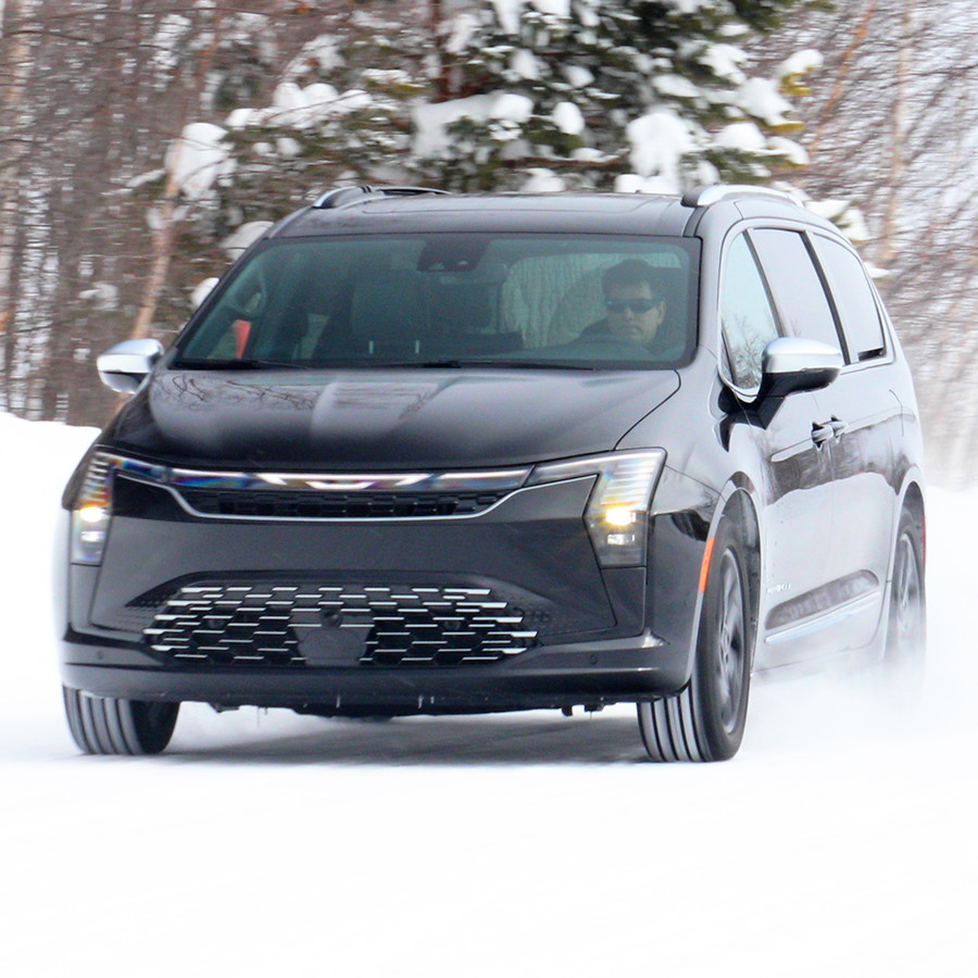 Motor1com's tweet photo. Here's your first look at the next Chrysler Pacifica, sporting an all-new front fascia. What do we think? https://t.co/SWAD6nvDJQ