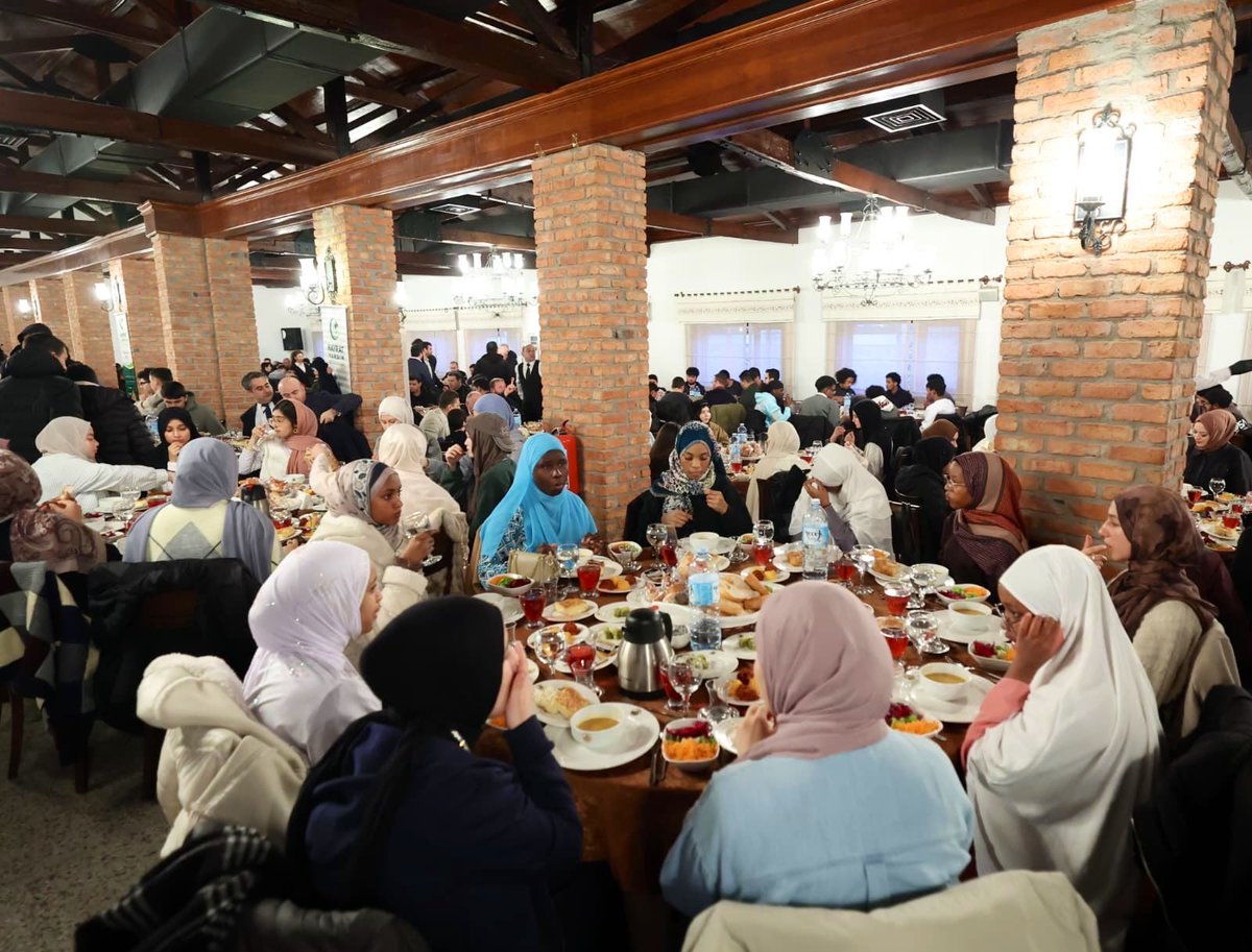 mehmetaktas023's tweet photo. 📍Tarihi Ulucanlar Kültür Merkezi

Bugün Hayrat İnsani Yardım Derneği tarafından düzenlenen iftar programına katılmaktan büyük memnuniyet duydum.

Ramazan’ın bereketini ve kardeşlik iklimini birlikte paylaşmanın huzurunu yaşadık.

Rabbim tuttuğumuz oruçları kabul eylesin, sofralarımızdan bereketi ve muhabbeti eksik etmesin. 

Emeği geçen herkese teşekkür ediyorum. 🌙🤲

@hayratyardim