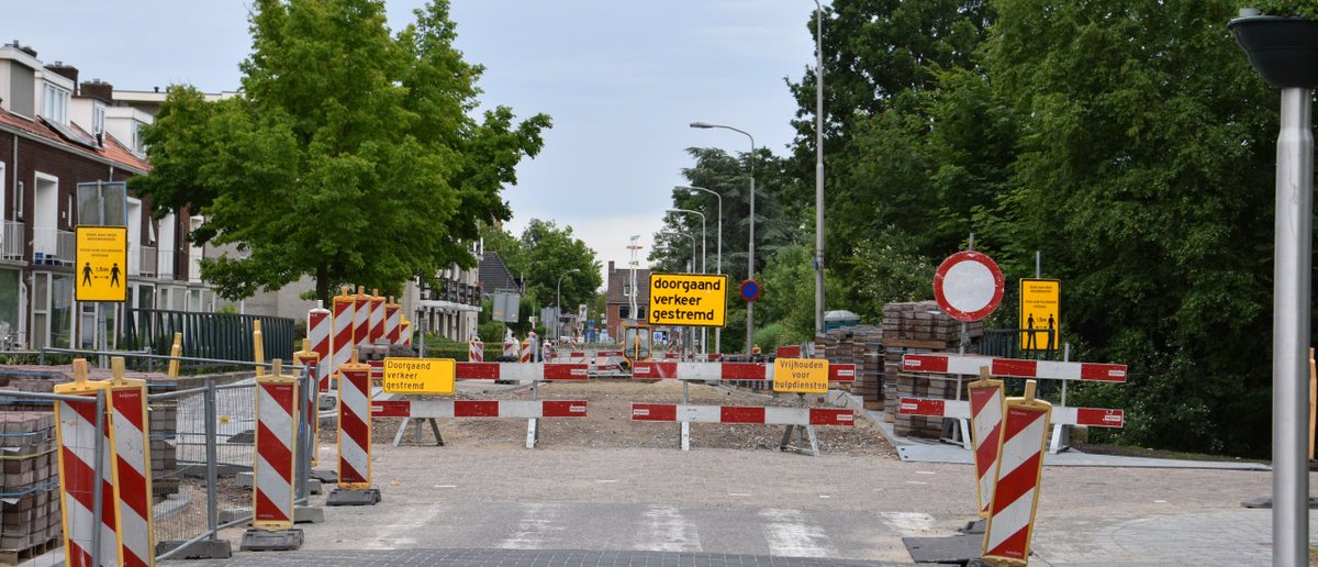 Meidoornlaan afgesloten voor alle verkeer -  ackershof2.nl/meidoornlaan-a… 
De Meidoornlaan tussen de Meester Doctor van den Helmlaan 155 en h...