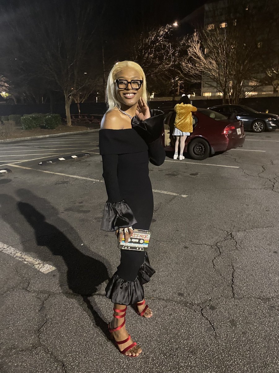ClassyKDoll1's tweet photo. Classy is my name ๐ค
Snap: Miss.Mamas25
Ig: Classy.k_doll
#trans #blacktrans #femboy #sissyboy #ladyboy #crossdressor #versetrans #gay #lgbtq #atl #atlanta https://t.co/sjYI2kB4hA