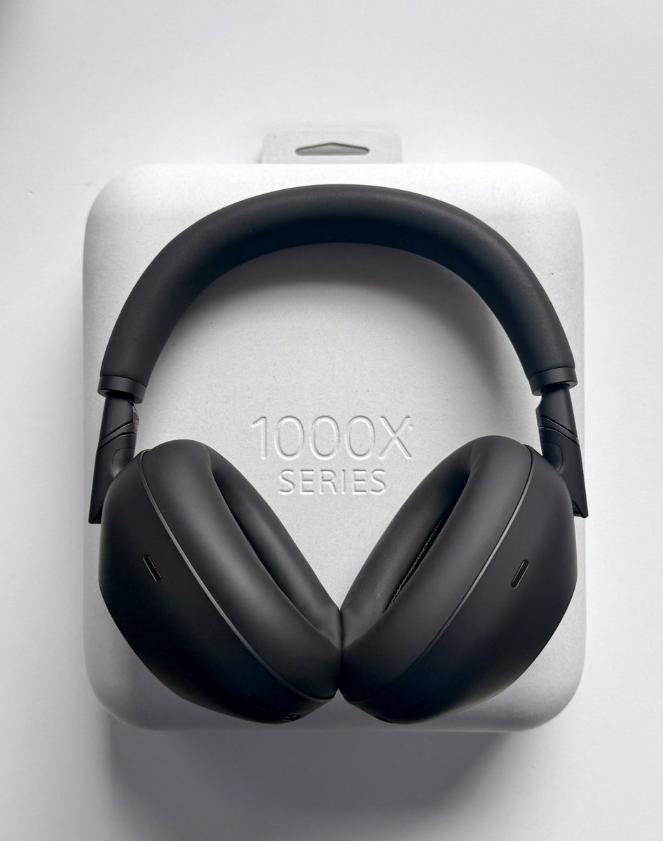 SONY WH-1000XM6 GIVEAWAY 🎁 

• Follow me
• RT to enter

— worldwide | ends March 15th