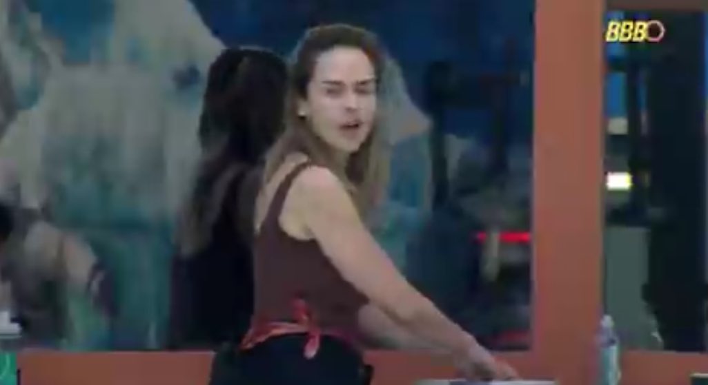 Ana Paula limpou a casa hoje?🧙 tweet media