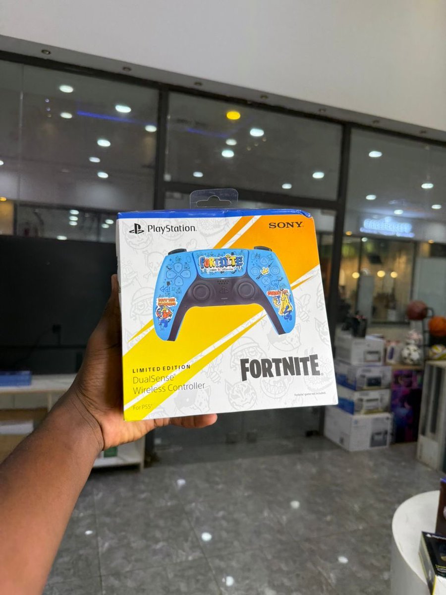 Puqwan's tweet photo. Sony Dualsense Controllers Available For Sale. 
Special Limited Edition
•LeBron James
•Helldivers 
•Fortnite
•Spiderman

Price - GH₵ 1,200

Kindly Send A DM if Interested. 

Please Patronize, Refer &amp; Repost 🙏🏾 https://t.co/4f1Dep9xKS