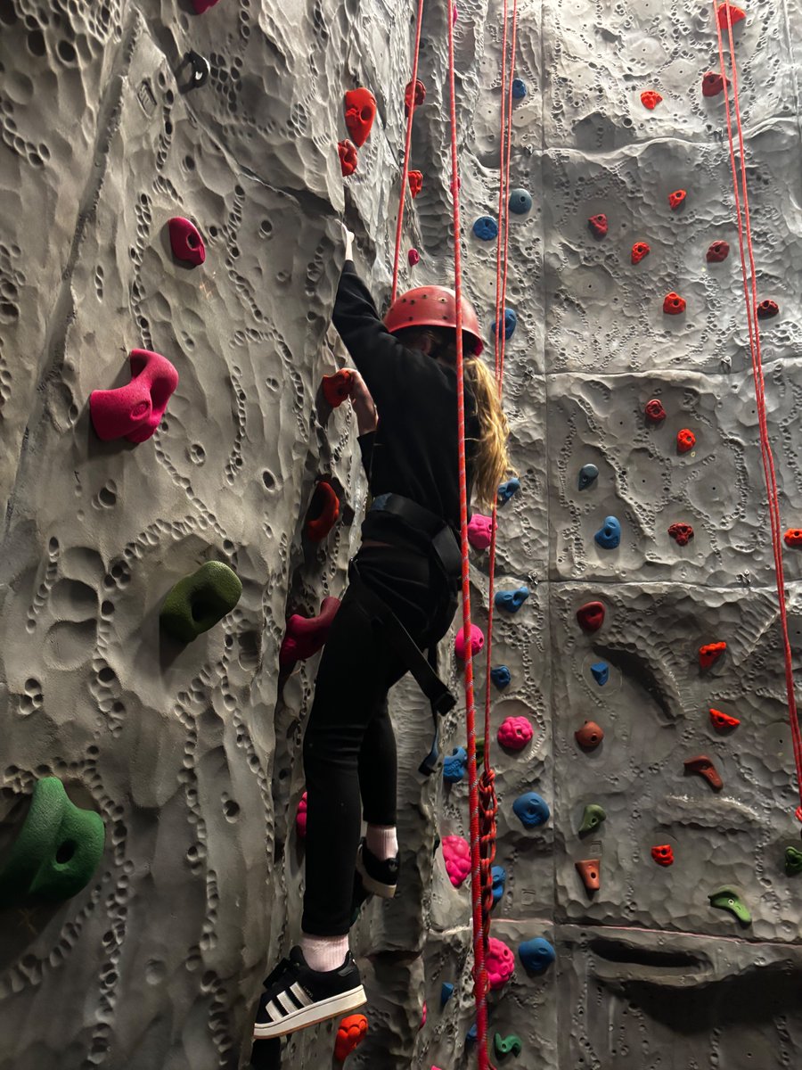 Caldercuilt Primary School & Nursery Class tweet media