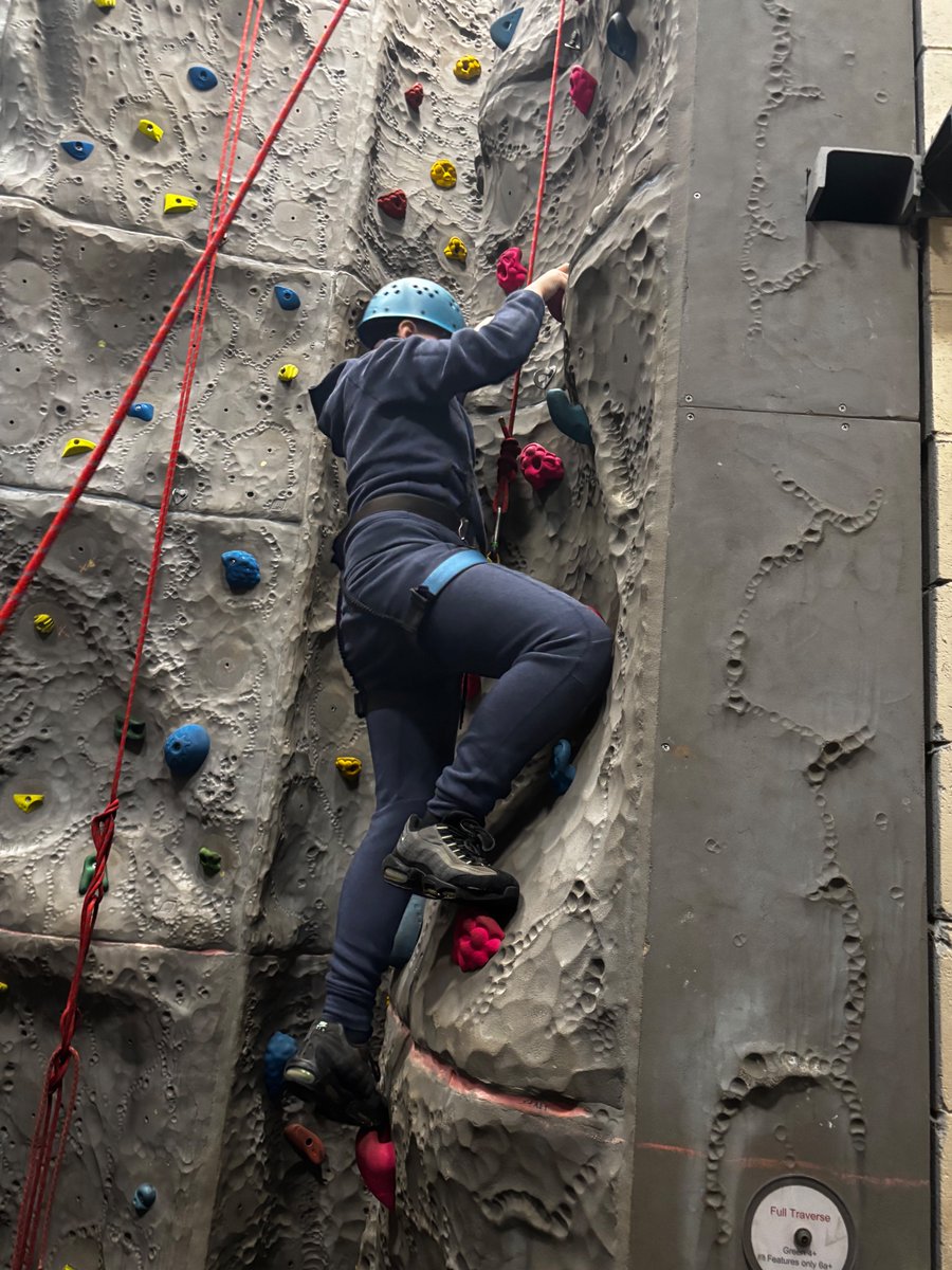 Caldercuilt Primary School & Nursery Class tweet media