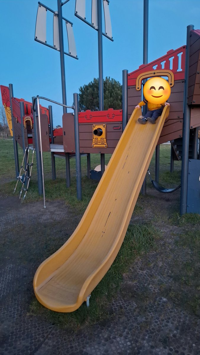 🍂☕️~𝐑𝐄𝐌𝐘~📚✍️ tweet media