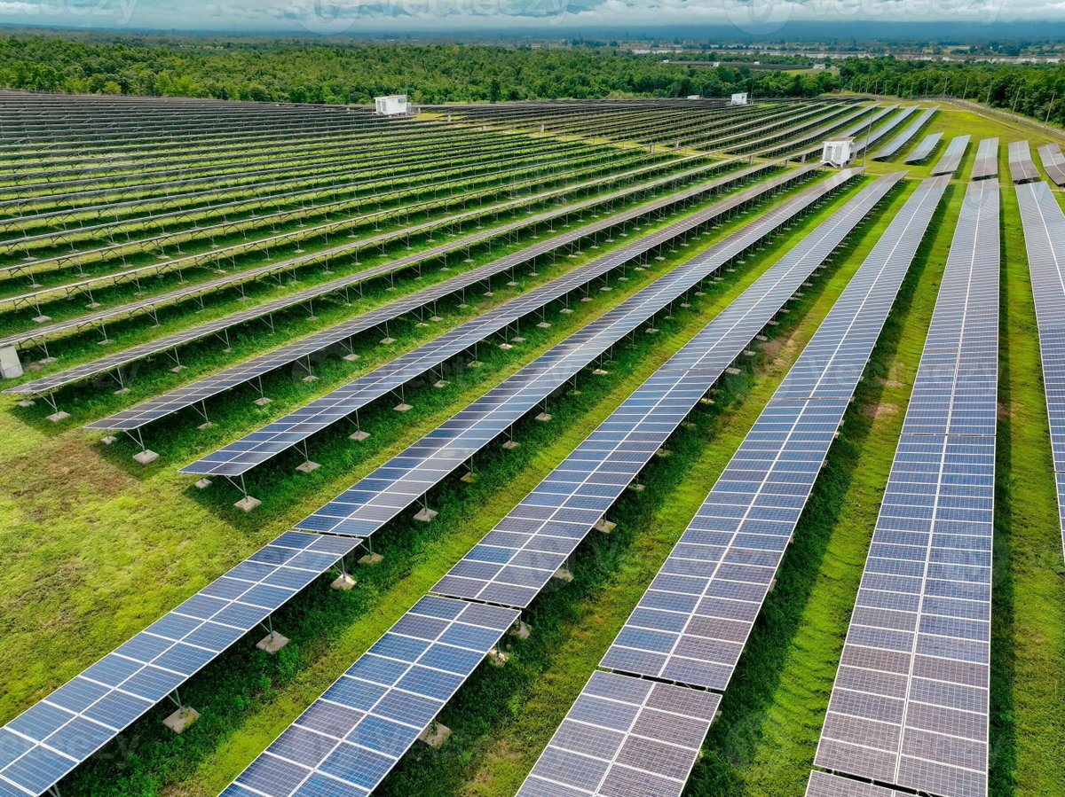 timi_mw's tweet photo. Solar isn’t the problem anymore. The technology is ready. The demand is clear.
Yet, many projects still stall.
The winners in energy aren’t the loudest. They are the ones who combine strong partnerships, smart planning, and long-term vision.
Thoughtful strategy beats rushing. https://t.co/JFLNNJe3AY