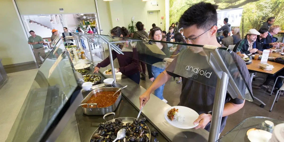 Sam Ross tweet media