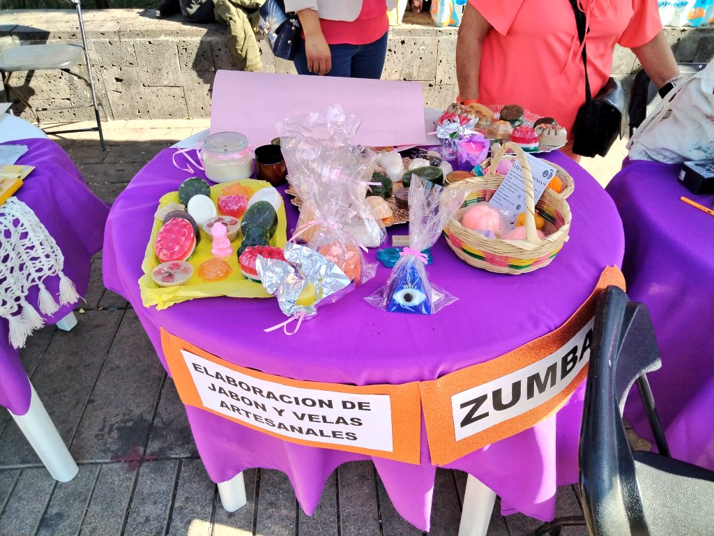 7dtv's tweet image. Activación física, servicios de medicina preventiva, vacunación para mascotas, orientación, prevención de la violencia y atención a mujeres víctimas, son parte de los servicios ofrecidos durante esta jornada #25M.