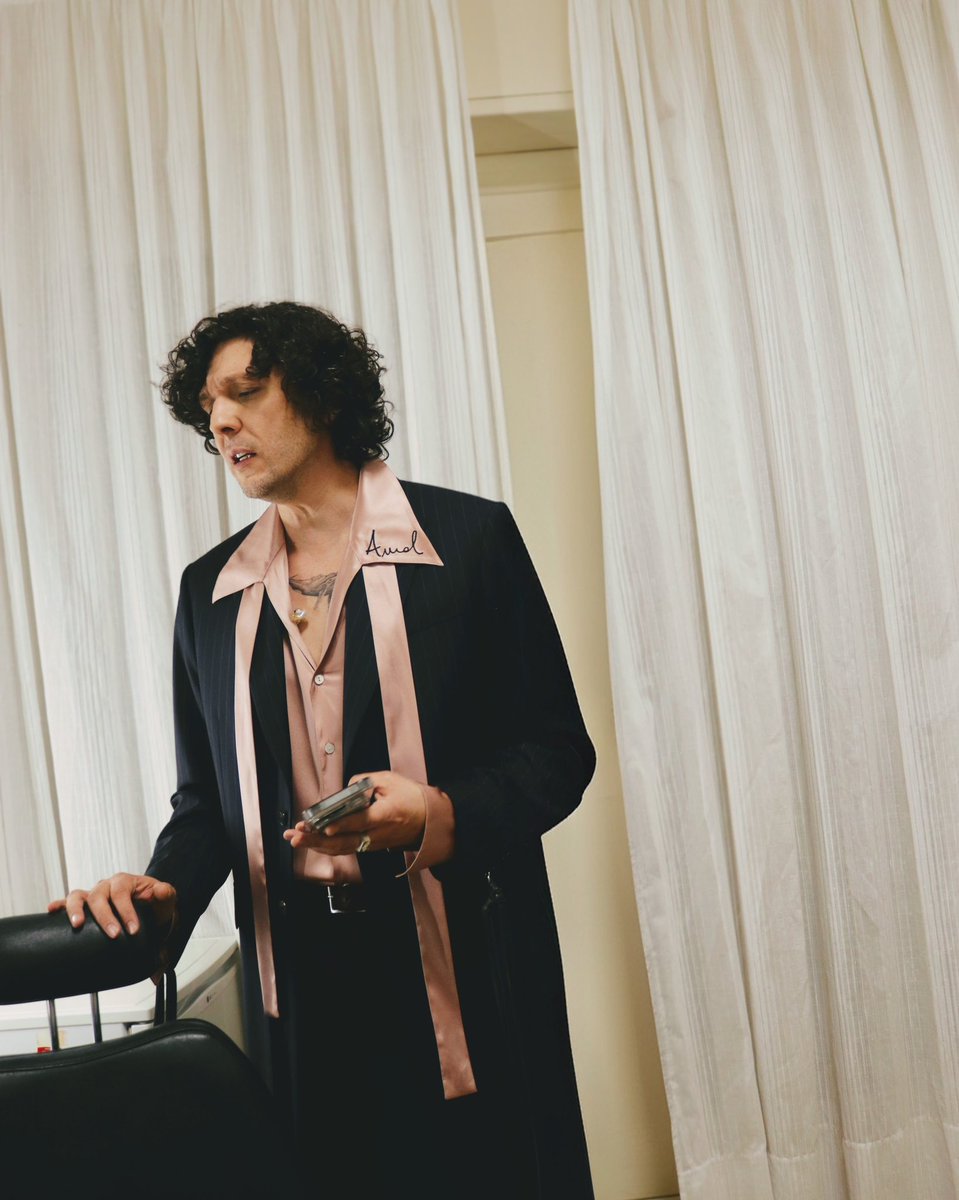 MetaErmal's tweet photo. Stasera di nuovo sul palco. #StellaStellina #Sanremo2026 https://t.co/pAv1SCCBGs
