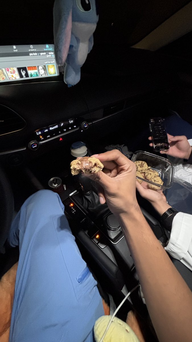 Yasser tweet media