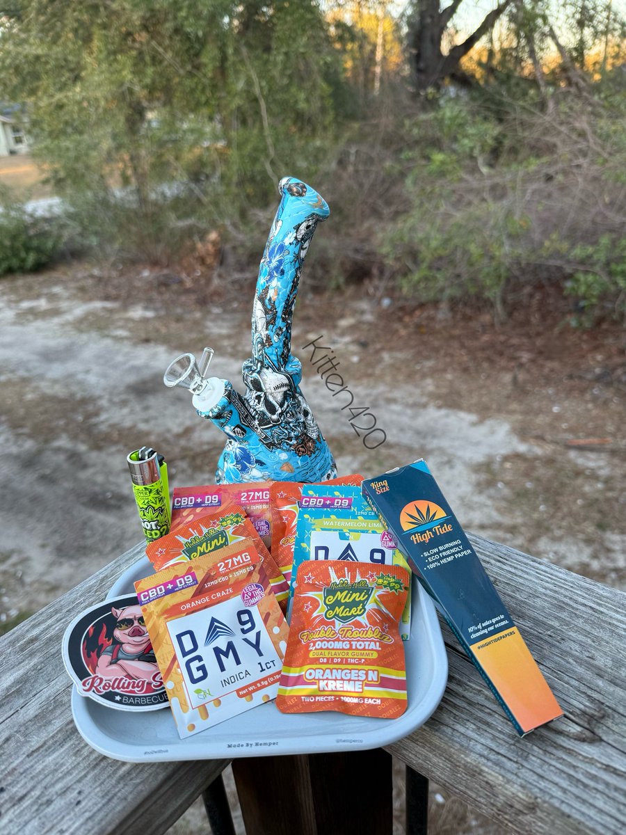 It’s that time for a 420 giveaway! 

Includes: 
Bong, gummies, HighTide cones, a lighter, rolling tray and hemp wick. 

❗️Rules❗️

Follow <a href="/Kittennn_420/">Kitten ^•⩊•^</a> 
Like &amp; retweet this post 
Tag all of your friends 

Will end on Friday. Winner will be announced Saturday the 28th. 
Good luck