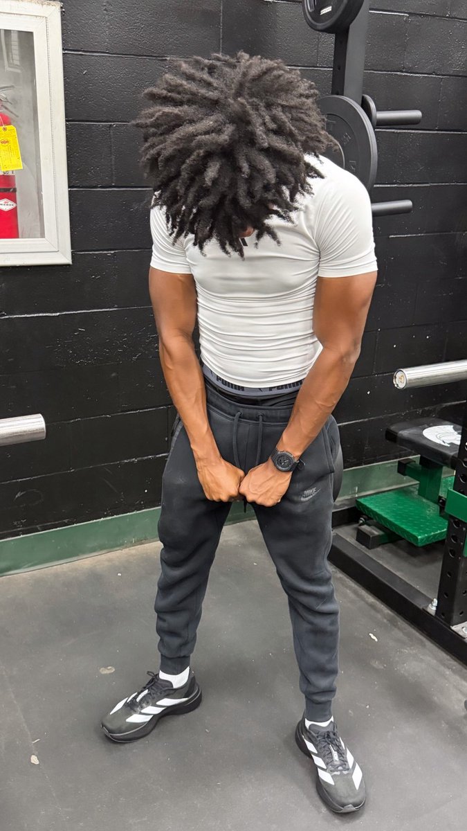 KahmareeCrumity's tweet photo. Flexing these gains #WEBLESSED https://t.co/aBQMm5AkC6
