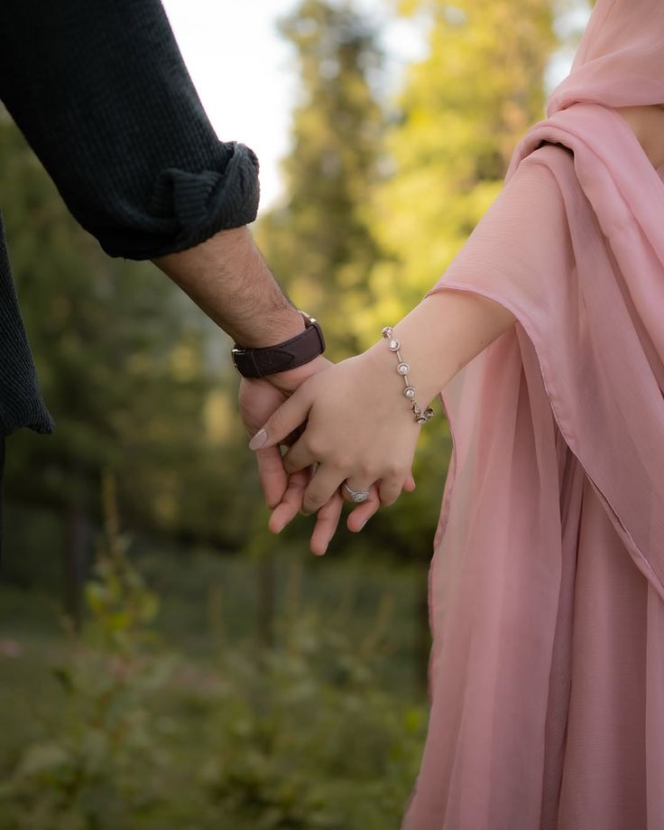 Sana____Sweet's tweet photo. ضدی ہوں
مگر جو تم پکار و تو
جان حاضر 
انا مسترد 
غرور مسمار 
راہ ہموار
سماعت واجب
قدم یکساں، تیری جانب ...!! https://t.co/VxqZpeG1uk