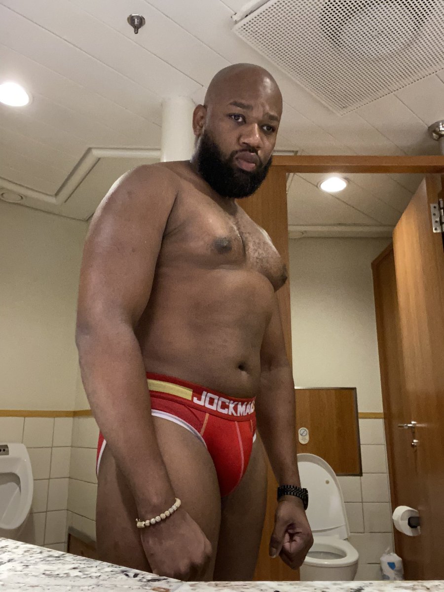 FlyKhicks87 tweet media