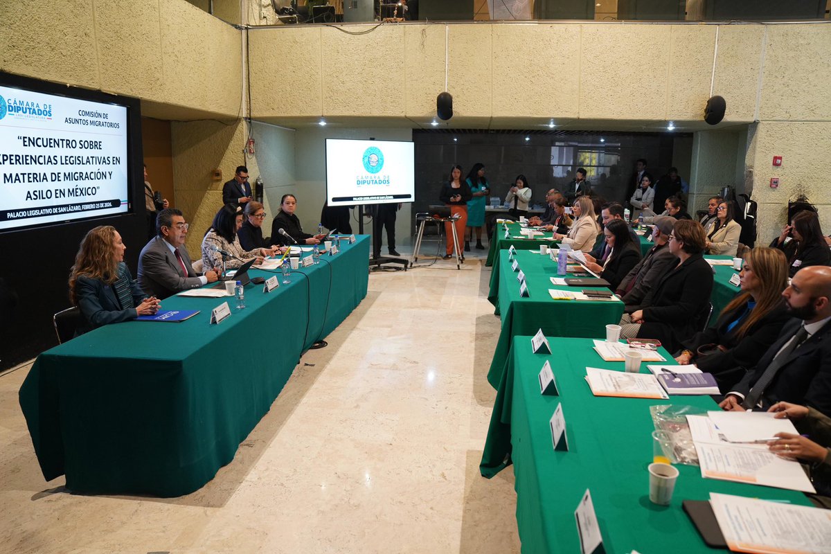 Un gusto asistir al Encuentro de Experiencias Legislativas en Materia de Migración y Asilo en México celebrado en la <a href="/Mx_Diputados/">H. Cámara de Diputados</a>. Agradezco a la diputada <a href="/MarcelaGuerraNL/">Marcela Guerra</a>, presidenta de la Comisión de Asuntos Migratorios, por la invitación; así como a Anne-Brigitte Krum-Hansen,