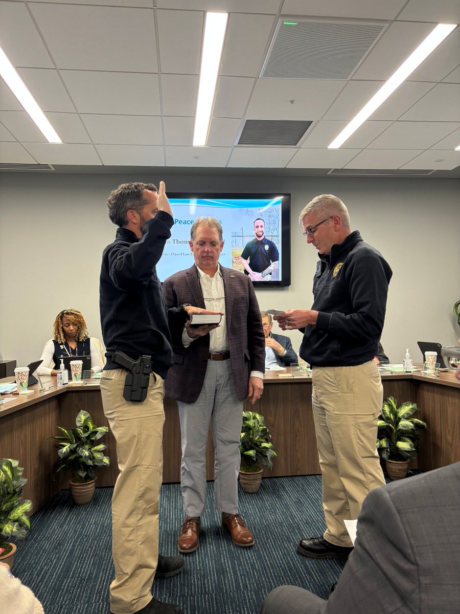 👏 Lake Warden Jonathan Thomas Parris, III (J.T.) took the Oath for Peace Officers, administered by Chief Lake Warden, Jon Morgan, at our Sewer and Water Commission meetings yesterday. Parris is returning to our Spartanburg Water team after serving in other law enforcement