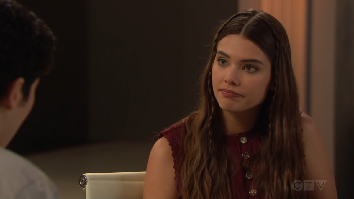 SoapsSpoilers's tweet image. The ridiculous Electra, "She thought it was a great idea to parade around in her swimsuit." I bet she gets jealous when Will looks at a photo of a hot girl.  #Improper #BoldandBeautiful