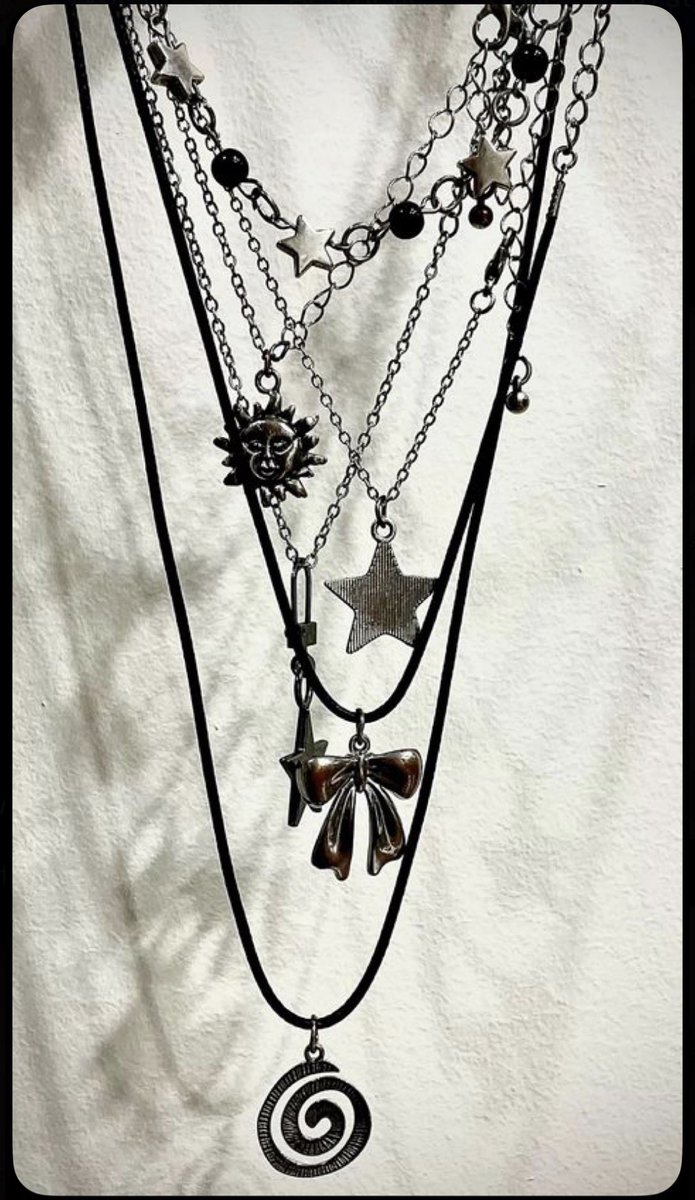 euph3misme's tweet photo. how does pinterest see you? 

piercing 
icon 
accessory
style https://t.co/x1th2mD9Zh