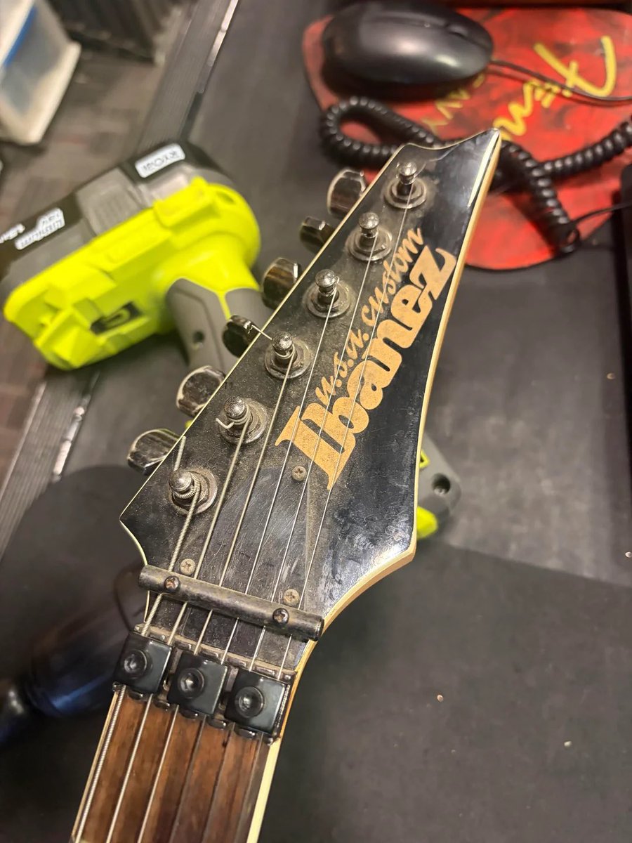 1991 USA/Japan (U.S. Custom Exotic Wood program – Japanese neck