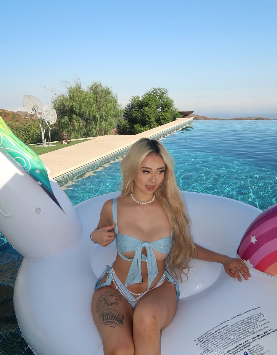 chinkerbella tweet media