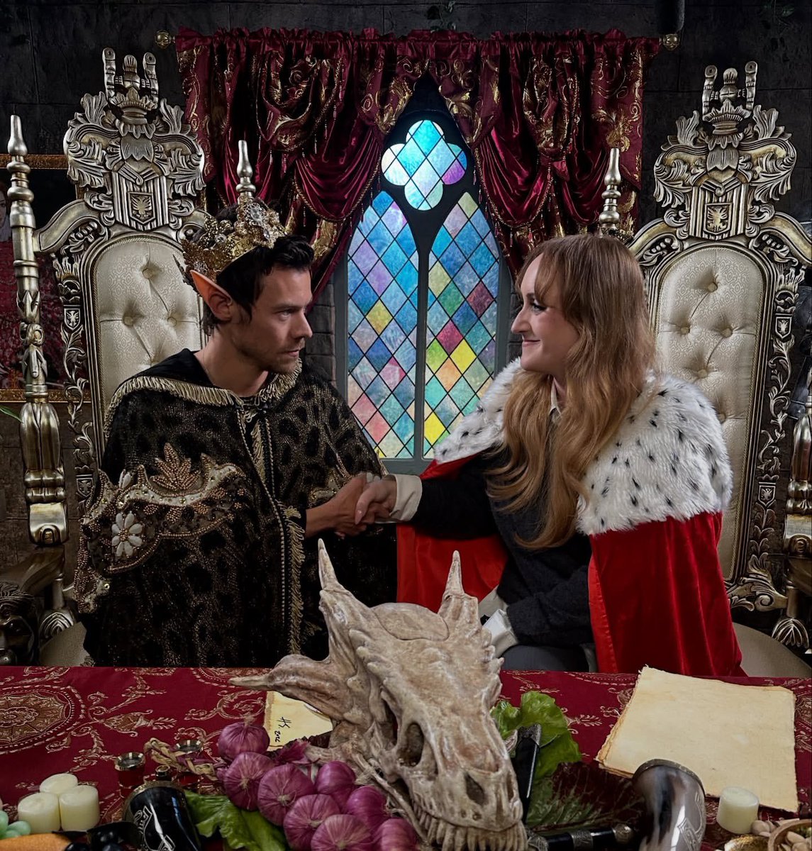 hsdaily's tweet photo. “THE REALM WELCOMES …… (!!!!!!!!!!!!!!!!!????😭) LORD HARRY STYLES TO THE ROYAL COURT!!!!!!!!⚔️🛡️🐉🏰

Girl like pause. PAUSEEEE HANG on LET ME TELL YOU SOMETHING LEMME TELL YOU SOMETHING!!!!!!!!! When I tell you words fail me …… I mean words FAIL ME !!!!!!!! WHAT THE FUCK ARE WE TALKING ABOUT !!!!!!!!!!!!!!!!!!!!!!!! HEYYYYY GUYS WHAT ARE WE DOINGGGGGG ITS NOT A BIT ANYMORE

Harry- what a pleasure and privilege to sit in your company! A man who genuinely raised me and gifted teenage Brittany (and so many other young fangirls) a worldview steeped in empathy, kindness, fun, and grace. My first ever tattoo was TPWK: treat people with kindness, and while it’s a simple enough phrase, it proves to sometimes be remarkably difficult in practice. In a scary world chock-full of division, hate speech, a global rise of conservatism, oppressive legislation, police states, censorship, and a disappearing respect for nuance…to me Harry has always been a beacon of golden light— a reminder that sometimes you need to BE the kindness missing from the world. It’s so much bigger than Harry, it’s a message that continues to ripple & create tidal waves of hope! 

I’ll never shut up about the power of fandom, the power of women loving the shit they love OUT LOUD!!! the power of community and an unabashed sharing of interests and passions. The power of whimsy!!!!! Life is too short!!! Make the fan account write the fan fiction make the art go to the show make a friend! Some of the best friendships in my life can be traced back to One Direction. To coordinating outfits for a Harry show. To setting an alarm for pre-sales and single drops. The inside jokes and memes and lock-screens and theories and analyses and interpretation and bonding, all from a shared source of joy! I love being a fangirl!!!!!!!!! holy shit!!!!!!

Thank you @hshq for trusting me with this opportunity and thank you @Harry_Styles for your light! Kiss All The Time, Disco Occasionally drops March 6!!!!!! 🪩🪩🪩💖🩵

& thank you to my AMAZING crew & writers & publicists and team and EVERYONE who works on royal court!!! what a dream!!!” (via brittany_broski)