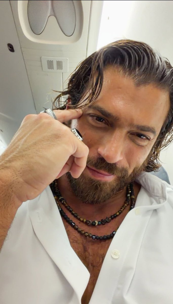 Can Yaman Italia 🇮🇹 tweet media