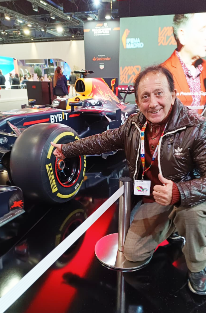 DOMINGOLM's tweet photo. La Comunidad de Madrid presenta en FITUR 2026 su oferta turística con un estand vanguardista inspirado en el Gran Premio de Fórmula 1

https://t.co/mQi0yNUF3b https://t.co/NbUhfgDEoP