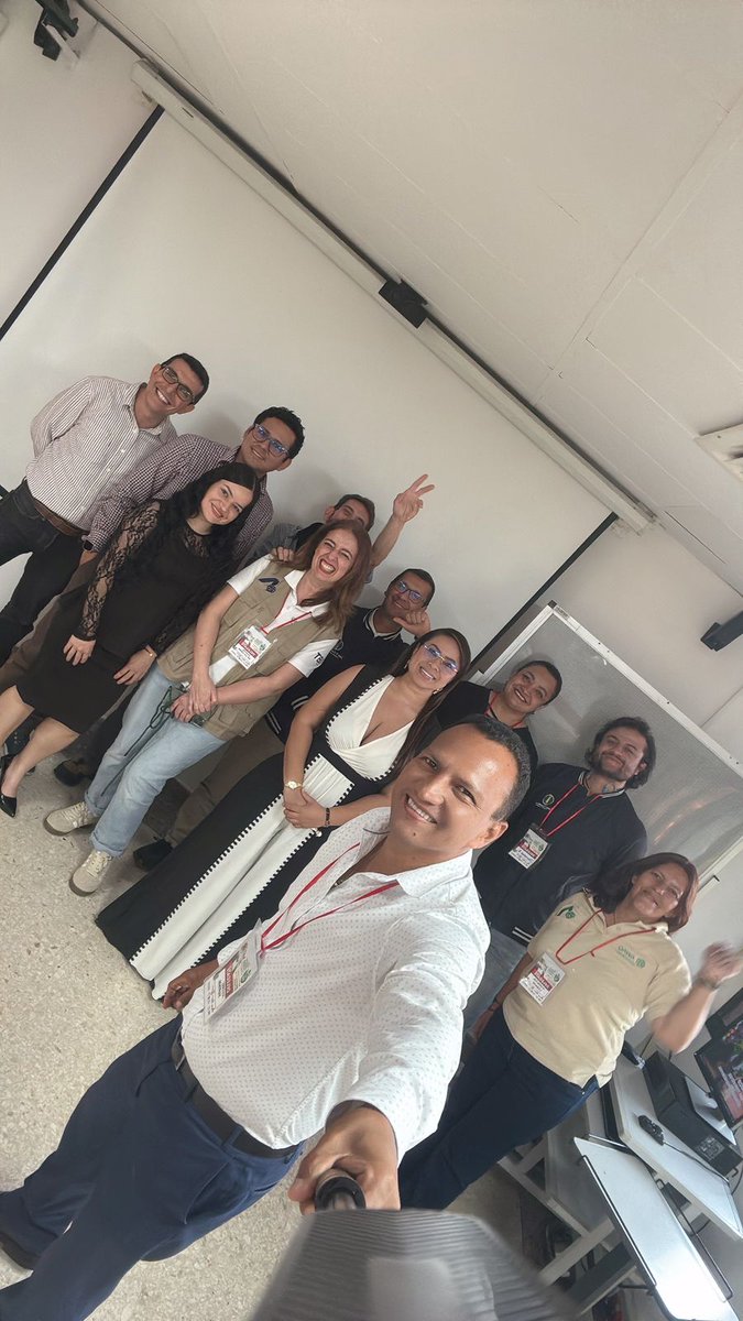 Sociedad de Doctores e Investigadores de Colombia tweet media