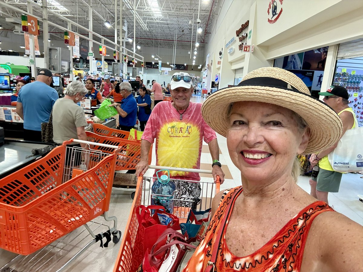 Carolyn 🇨🇦 tweet media