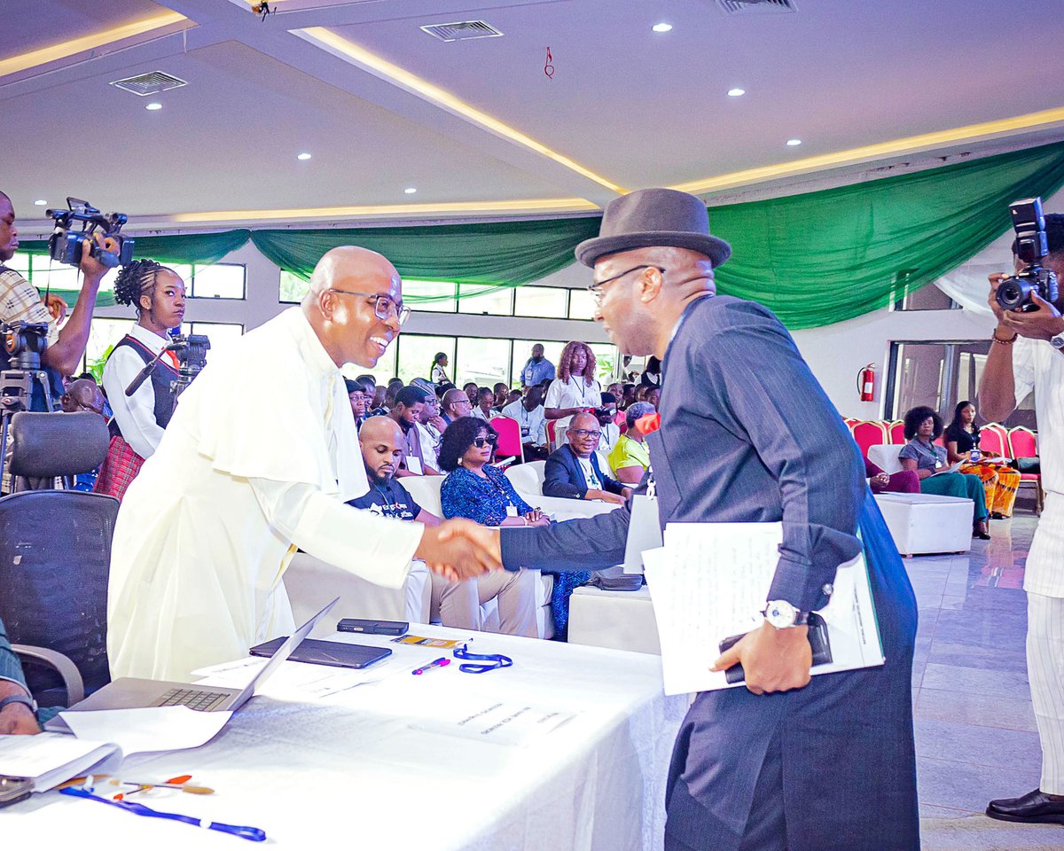 Dr. Cliff Ogbede tweet media