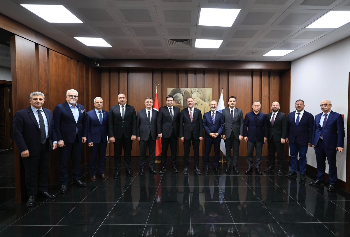 İBB Başkan Vekilimiz <a href="/nuriaslan_tr/">Nuri Aslan</a>, Eyüpsultan Belediye Başkanımız <a href="/Dr_MBulentOzmen/">Dr. Mithat Bülent Özmen🐾</a>, Sarıyer Belediye Başkanımız <a href="/aksuoktay/">M. Oktay Aksu</a>, CHP İstanbul İl Başkan Yardımcılarımız <a href="/TozkoparanHasan/">Hasan Tozkoparan</a> ile <a href="/Cihanilim/">Cihan İlim Yeşildağ</a> ve İstanbul Büyükşehir Belediyemizin kıymetli bürokratlarıyla birlikte İkinci Bölge