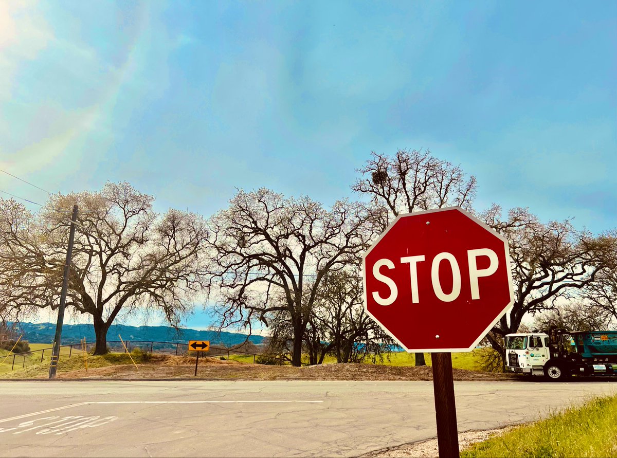 WildDevice's tweet image. Pop of color 
Exploring the back roads and the countryside 

#photography #driving #naturebeauty