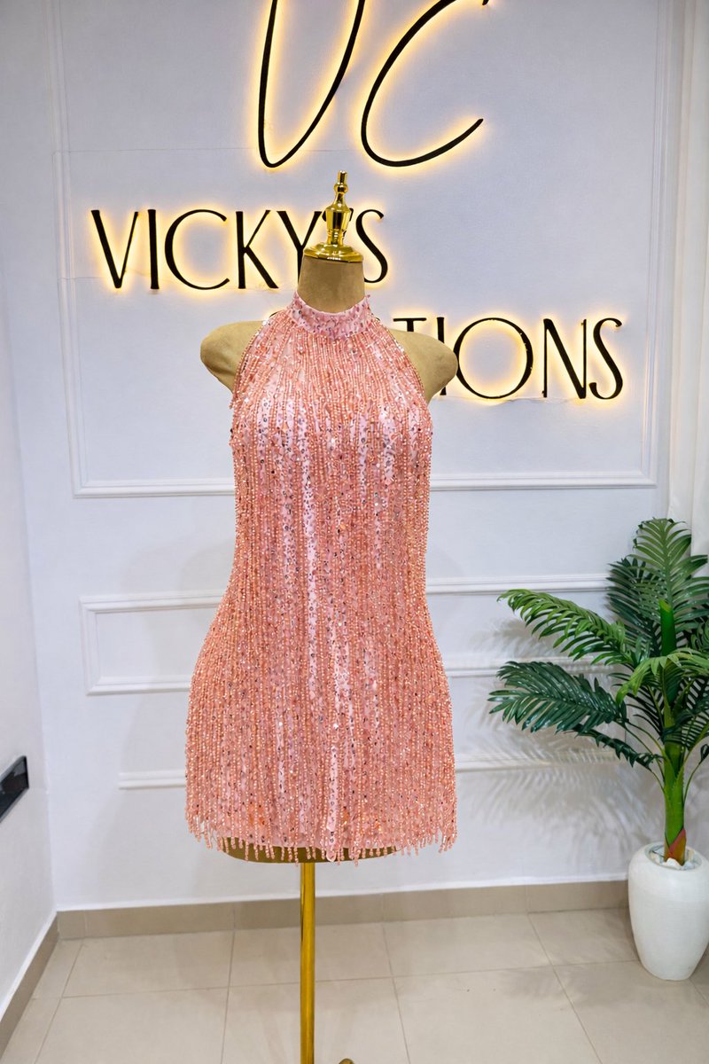 VickysCreates's tweet photo. DM now to get yours custom-sewn in your size; limited spots for Vicky’s queens ready to slay the party.

Who’s booking first? 💃

#customsewing #sequindress #partydress #afterpartylook #fringedress https://t.co/xuxpg3b6dg