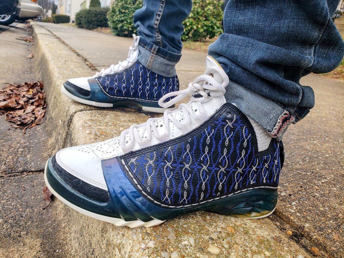 SoleWayOfLife's tweet image. DAY 25 #BHMKOTD Blue Jay oh she spoke too me on dis one cuz guess what my #faveColor wud be? 😂😏dat #RalphLaurenNavyBlue mannn da choices ion kno u choose #R or #L🤷‍♂️😂 @Jumpman23 @nike @nikebasketball @nikestore #SNKRS #snkrsliveheatingup #snkrkickscheck