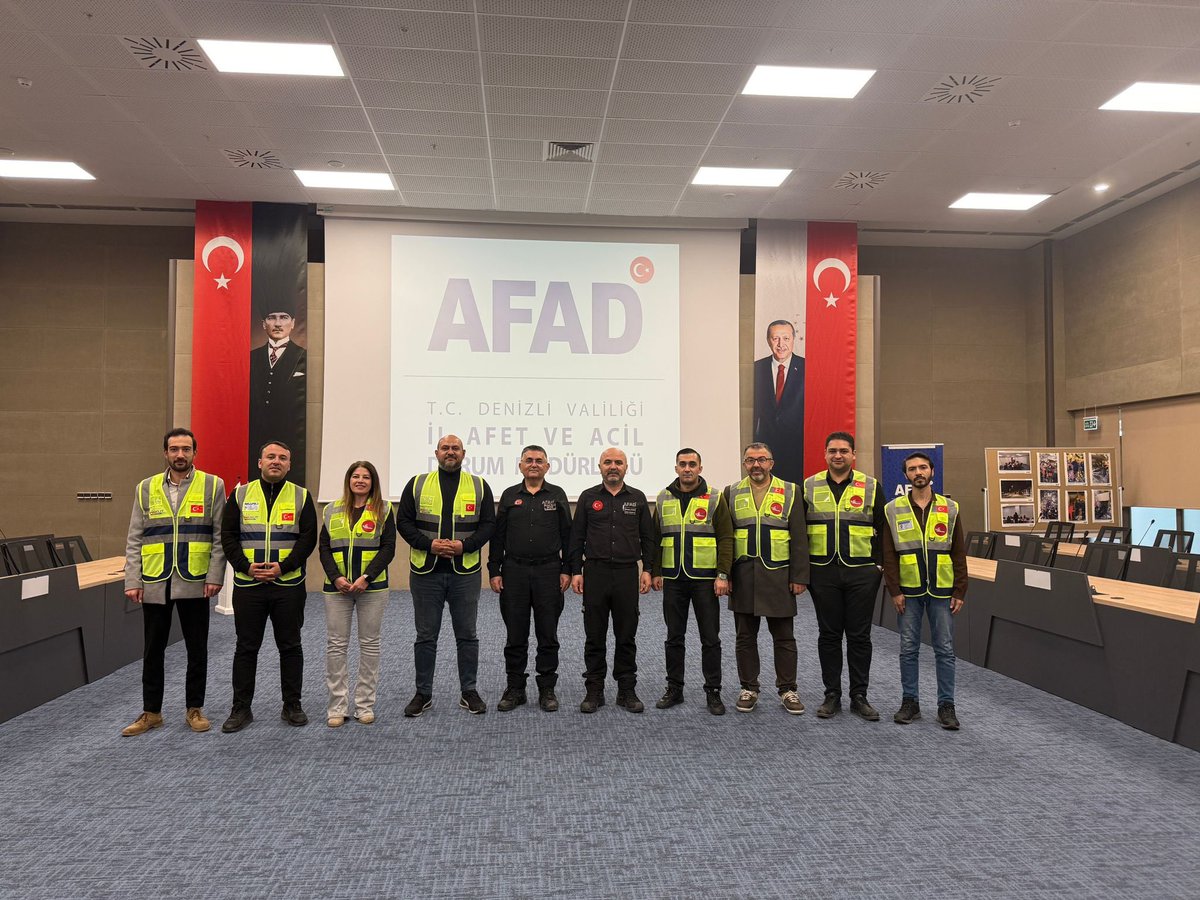 Sahada güçlü olmak, masada doğru planlamayla başlar. 📝🤝

📍İHAKUT Denizli ekibi olarak AFAD İl Müdürlüğünü ziyaret ederek afetlere müdahale süreçleri ve koordinasyon üzerine kapsamlı bir değerlendirme toplantısı gerçekleştirdik. ✍️🚨

#İHAKUT #AFAD #Denizli #HayatİçinHavadayız