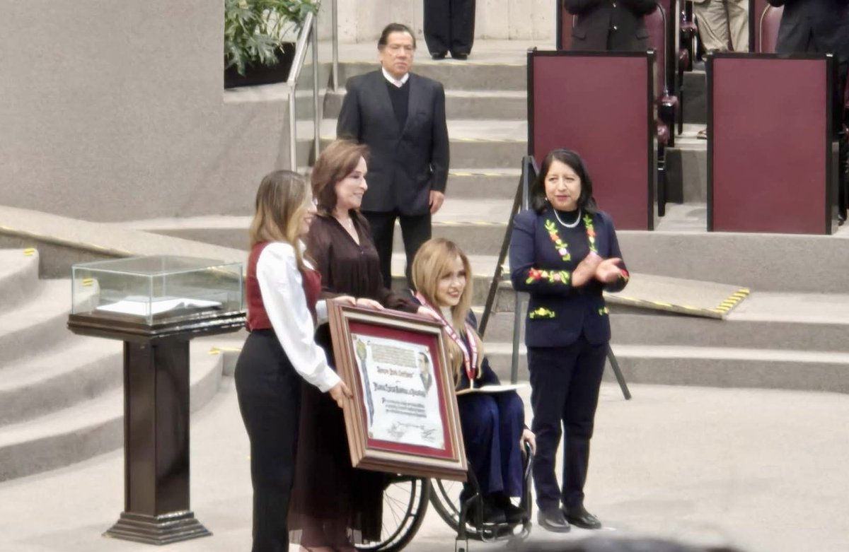 Eva Barrientos tweet media