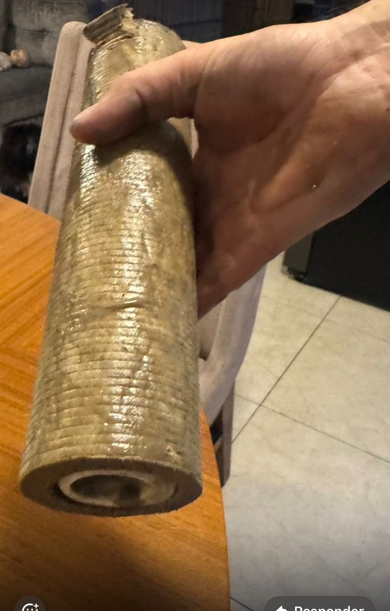 ErikaCastaeda23's tweet photo. @siapagdl buenas tardes en la colonia Higuerillas tenemos el problema del agua sucia y con olor, nos pudieran ayudar gracias https://t.co/z9bTZikGdN