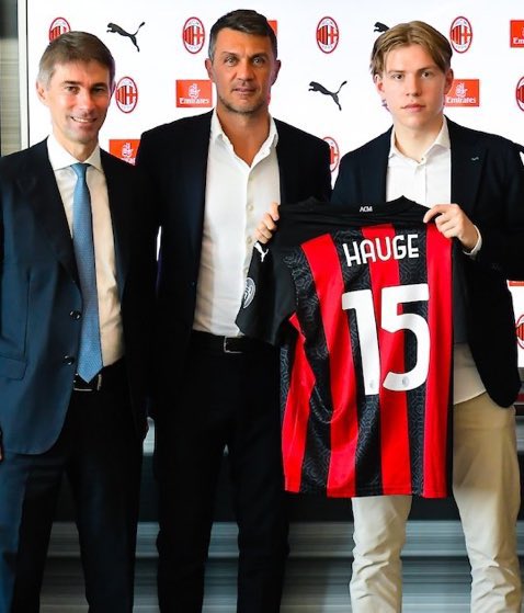 Out Of Context Football tweet media
