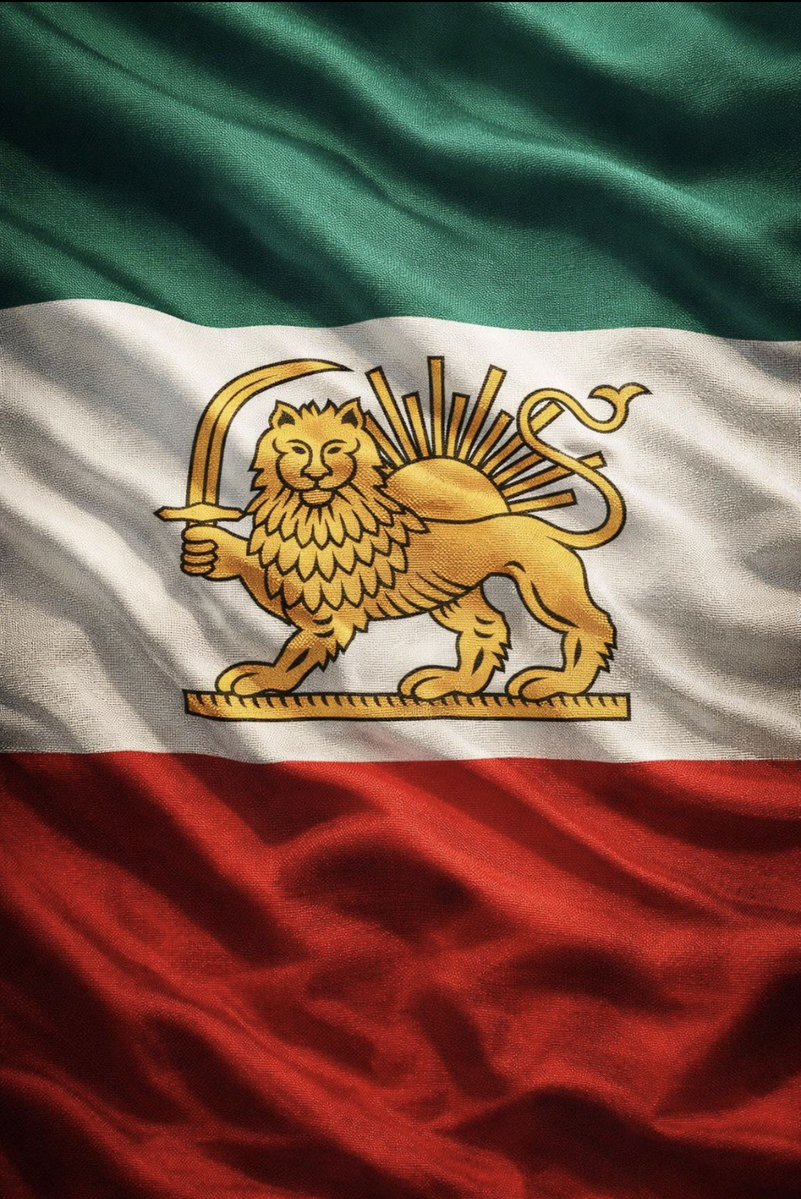 ملتی را میشناسید که در طول تاریخ نه دولت داشته اند و نه کشور و مرز مشخص؟ 
جناب مهتدی لابد عمر رضاشاه را بیش از دوهزار و پانصد سال تخمین زده اند... 
سوال : قبل از جنگ جهانی اول  رییس دولت کردستان بزرگ چه کسی بوده است؟
<a href="/SamanthaIrani/">Simin 🏴🎗️</a> 
<a href="/PahlaviReza/">Reza Pahlavi</a> 
#پرچم_شیر_و_خورشید 
#فرزندان_پرچم