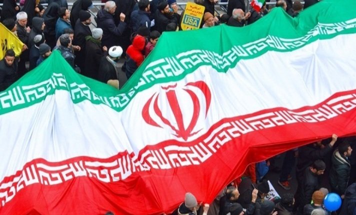 همه جان و تنم وطنم وطنم وطنم 
#جونم_ایران
#جانم_فدای_پرچم