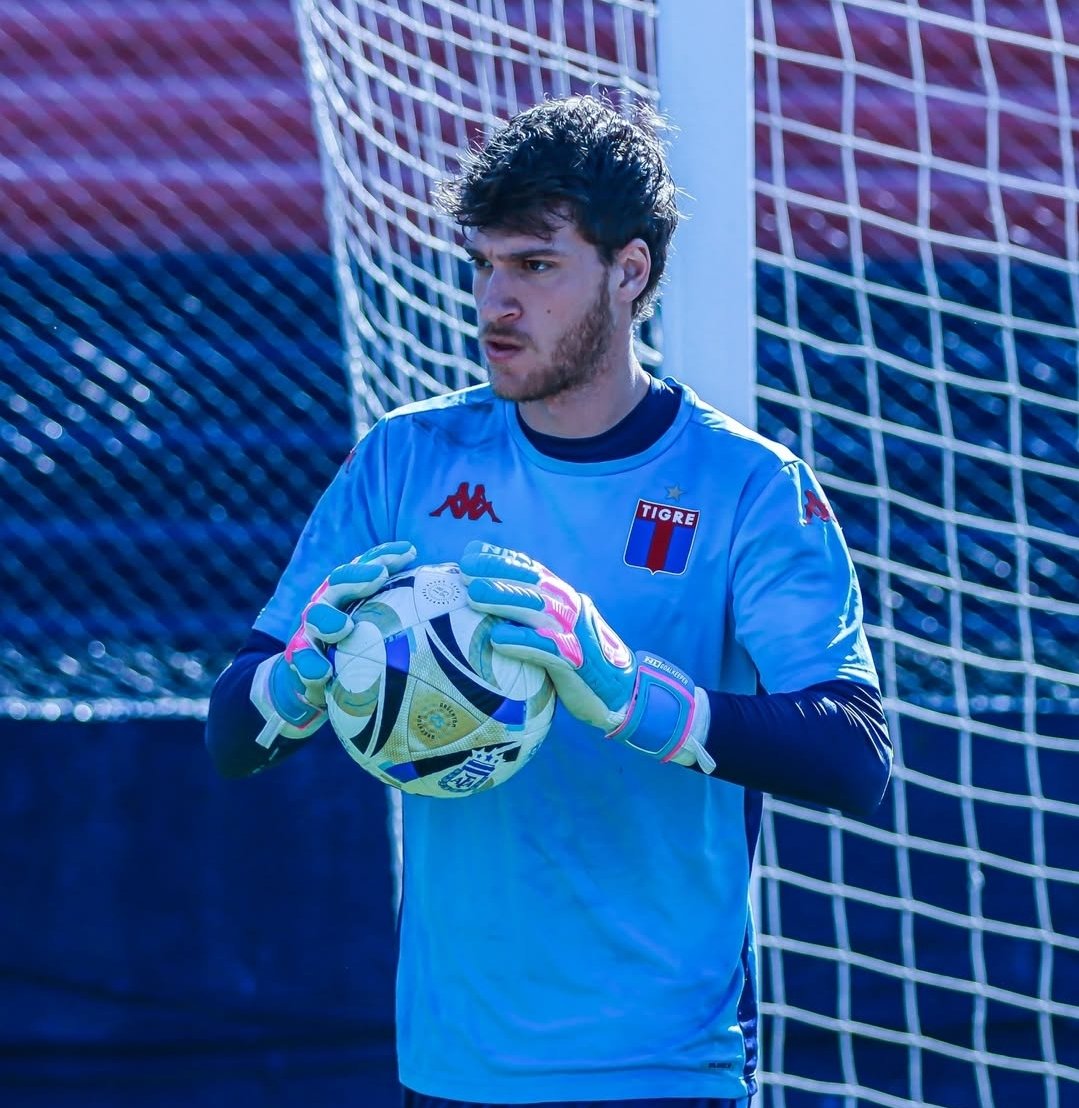 #Tigre🐯🚨 Tomás Sultani será el arquero titular de Tigre ante Barracas.

👉🏼 Zenobio no está al 100% después del golpe que sufrió con C. Córdoba y junto con el DT decidieron que sea preservado. No tiene lesión ni nada, pero el golpe (arriba del psoas) aún le molesta.