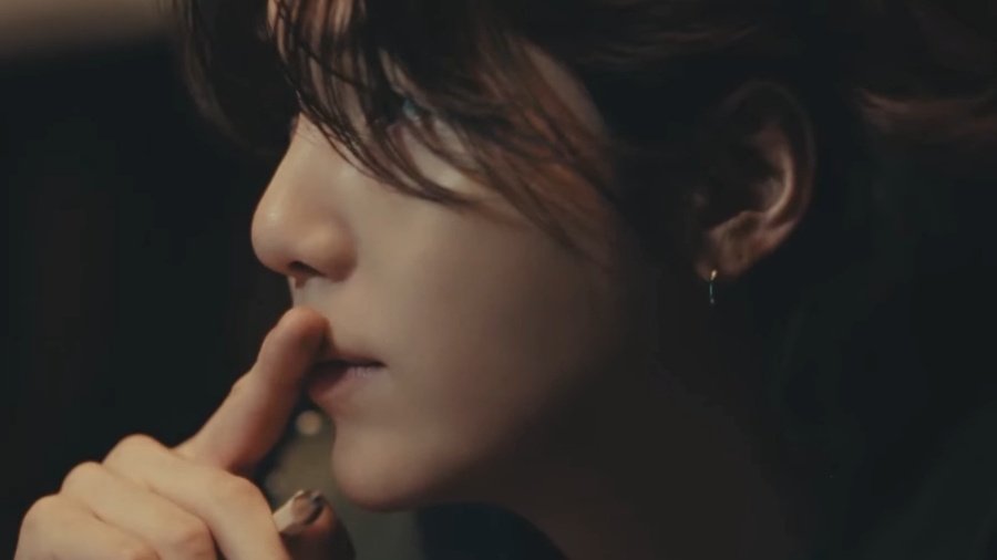 MIN YOONGI IN HIS GENIUS LAB