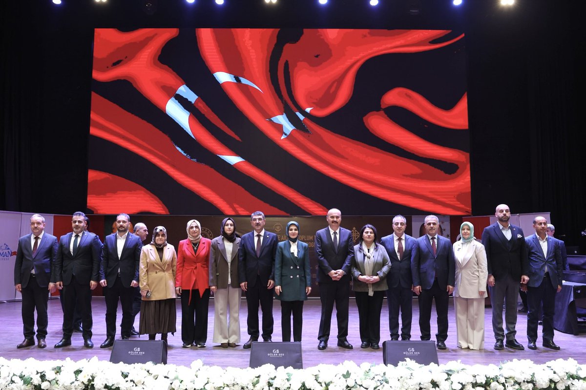 Mahinur Özdemir Göktaş tweet media