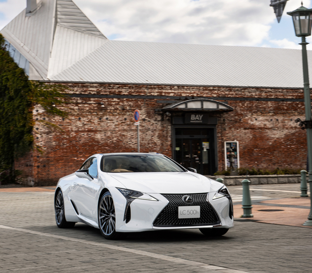 lexus_jpn's tweet photo. - LEXUS LC -

 #LEXUS #レクサス #LEXUSLC #LC
 #函館八幡宮 #金森赤レンガ倉庫 https://t.co/FpZEssg8Kv